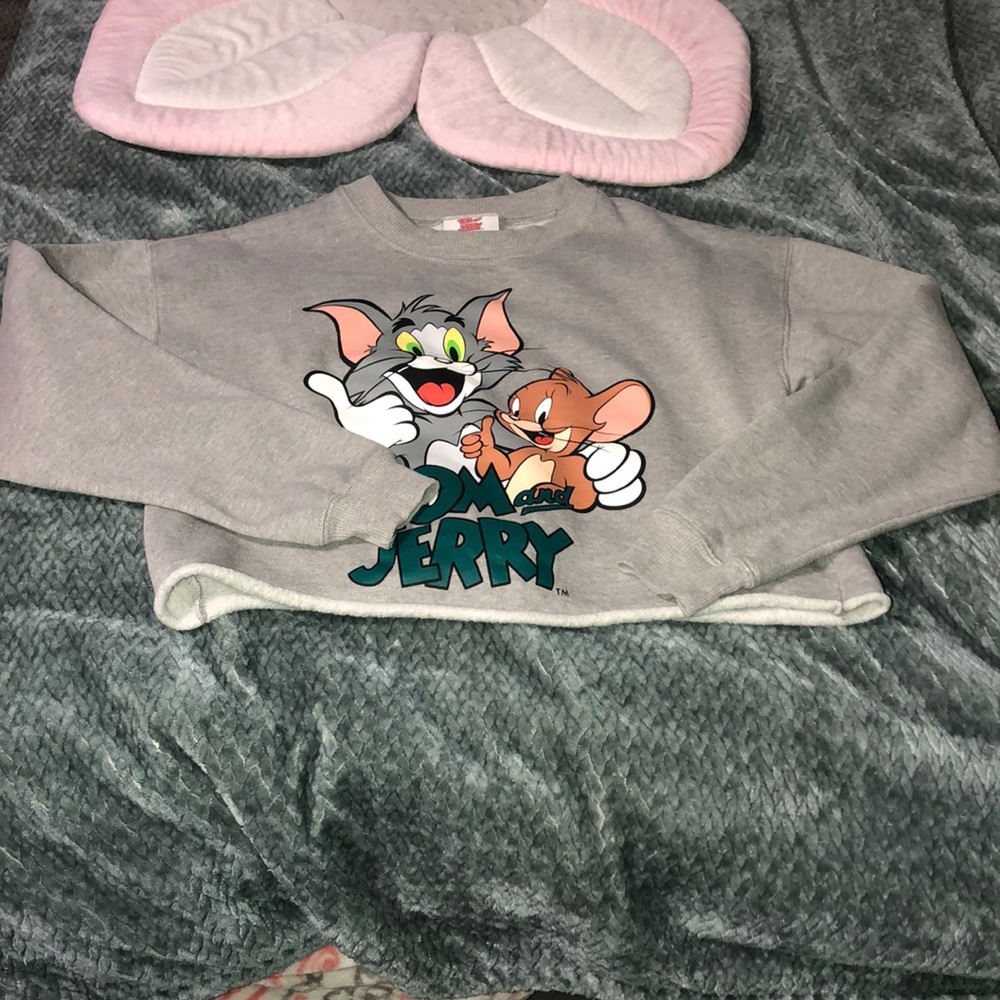 Tom ans Jerry Graphic Cropped Sweatshirt - Medium